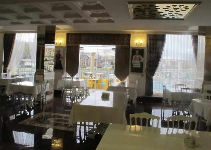 Kaya Couette-café 3*