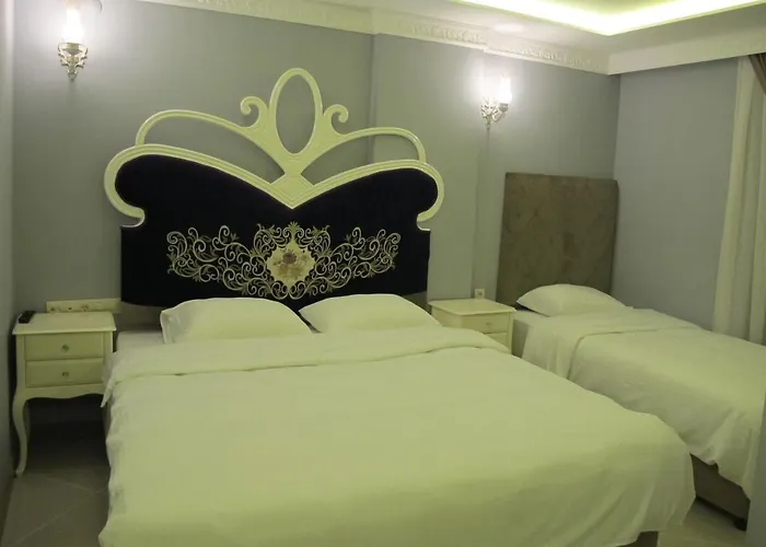 Couette-café Kaya 3*